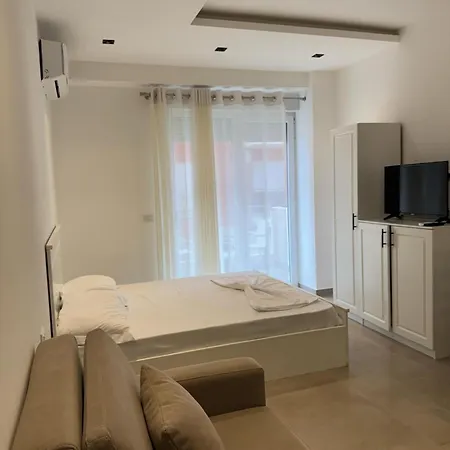 With Sea View Шенджин